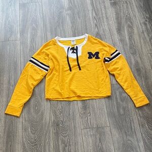 PINK Victoria's Secret - University of Michigan Fleece Lined Sweater - Size XS